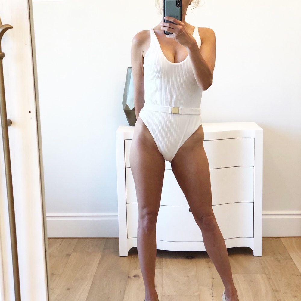 🟡 SALE! BERMUDA White Belted One Piece Swimsuit - Picture 2 of 6